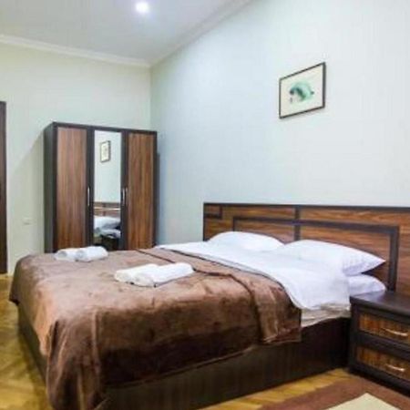 באטומי Hotel Cattaleya מראה חיצוני תמונה