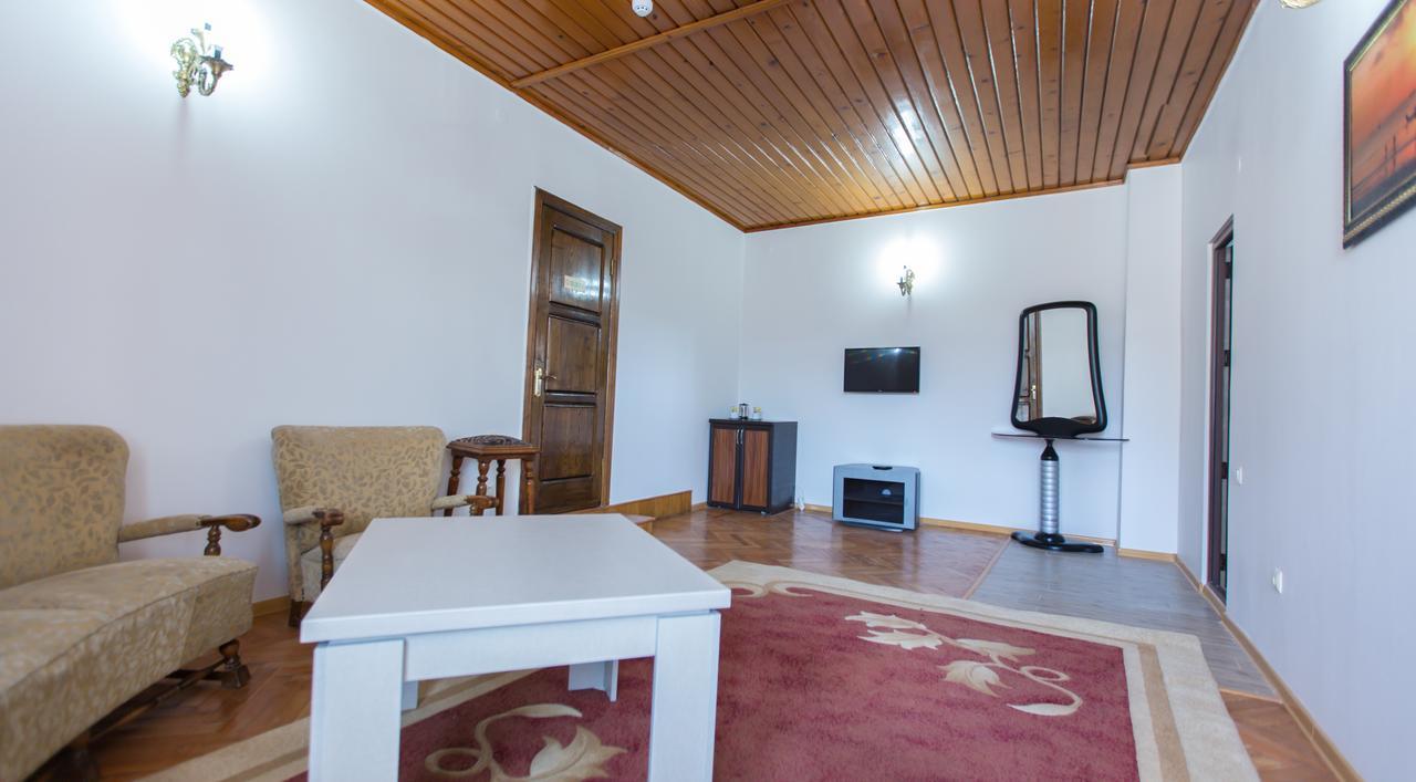 באטומי Hotel Cattaleya מראה חיצוני תמונה