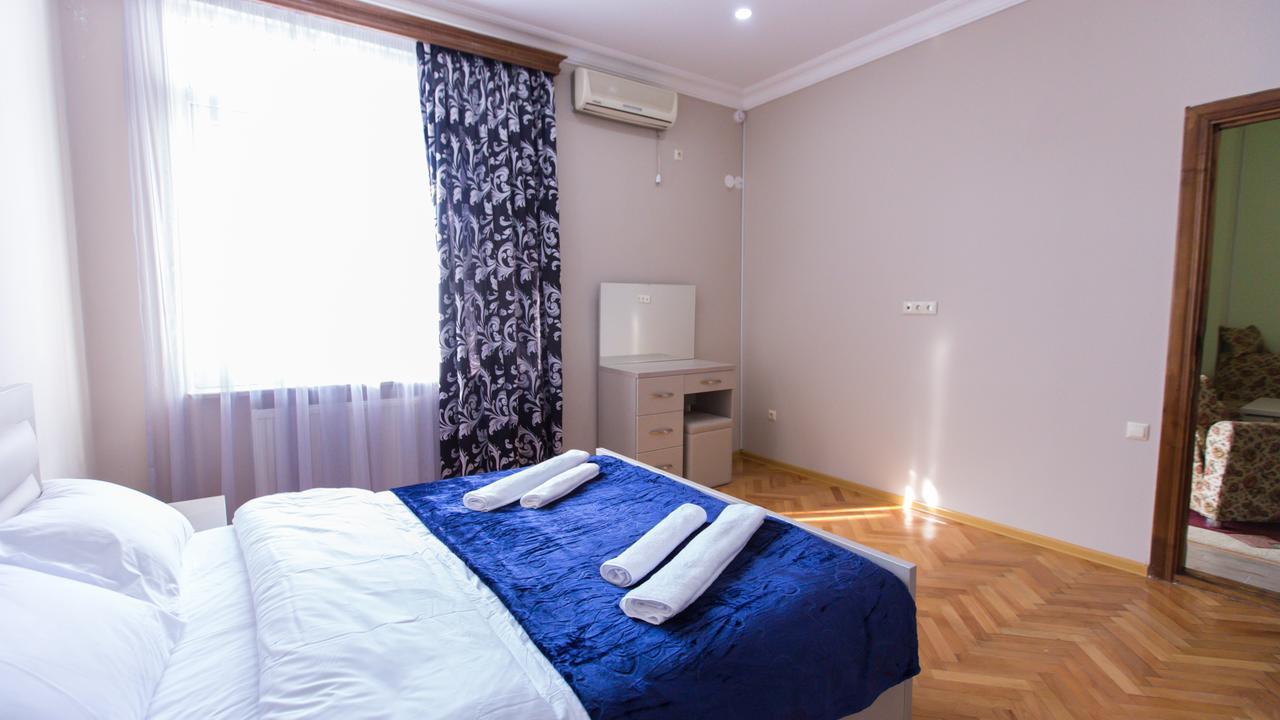 באטומי Hotel Cattaleya מראה חיצוני תמונה