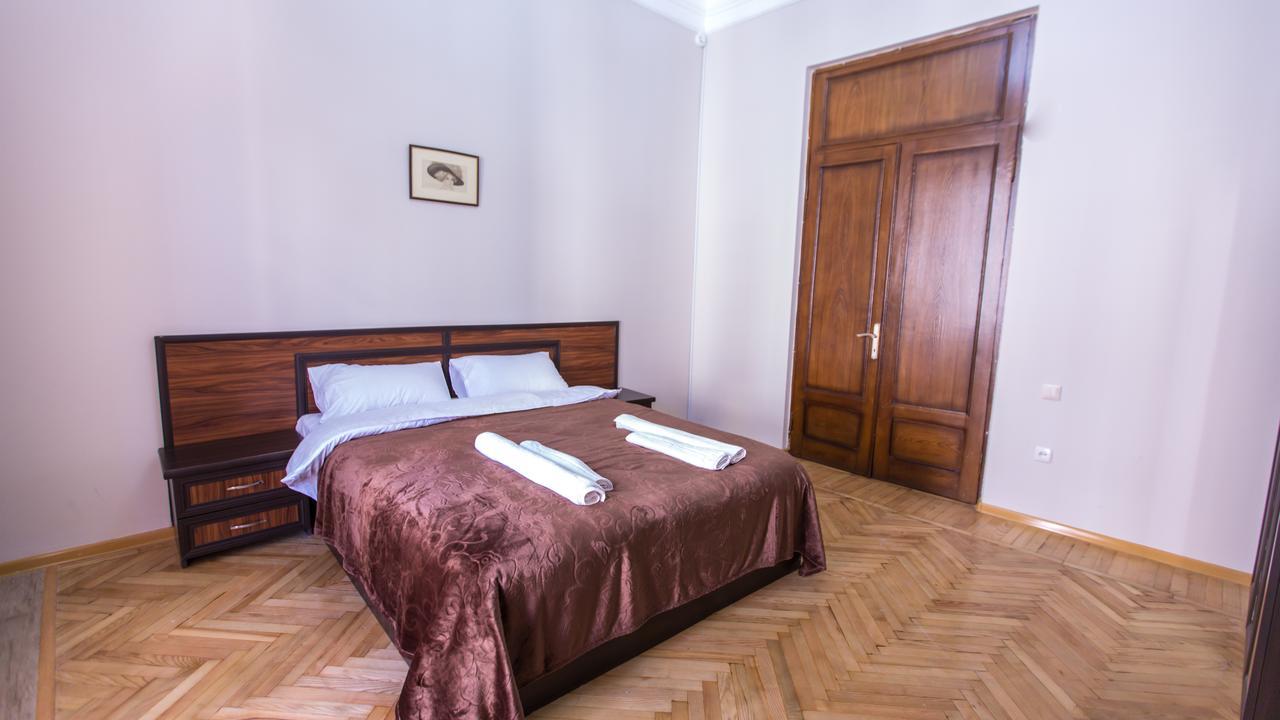באטומי Hotel Cattaleya מראה חיצוני תמונה