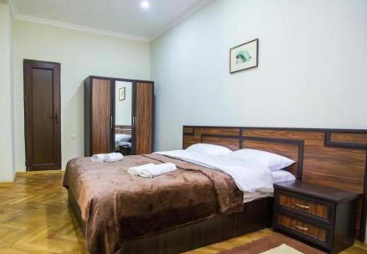 באטומי Hotel Cattaleya מראה חיצוני תמונה